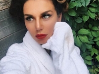 Официально: Анна Седокова беременна третьим ребенком