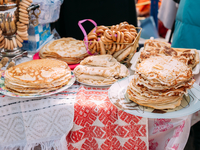 Дрожжевые блины на Масленицу: ТОП-5 рецептов