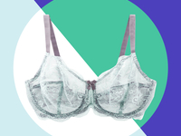 Как одеваться женщинам с большой грудью: семь советов