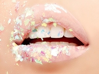 Пять способов увеличить губы