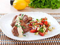 Медальоны из свинины в сливочном соусе