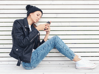 Как перестать следить за бывшим в соцсети: ТОП-5 полезных советов