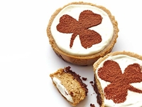 День святого Патрика: чизкейки Трилистник