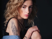 Анастасия Приходько представила клип о сложных отношениях