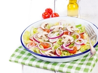 Рецепты салатов с грибами: ТОП-5 вкусных идей