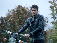 Почему девушкам нравятся плохие парни: мужской взгляд