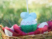 В Диснейленде появился пасхальный десерт в виде Микки Мауса