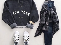 Весенний "детокс" гардероба: как убрать в шкафу за пять недель