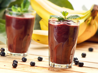 Фраппе из замороженных ягод