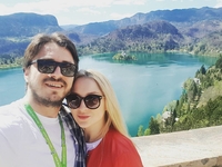 Сергей Притула опубликовал фото с женой из отдыха в Словении