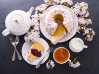 Пасхальный кекс с глазурью