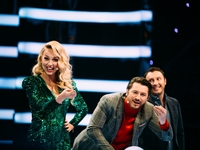 Оля Полякова показала экстремальный фокус на съемках