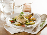 Куриные бедрышки с весенними овощами: три вкусные идеи