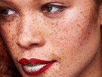 How to: небанальный мейк с платиновыми губами