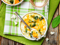 Запеканка из шпината с брынзой