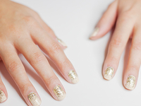 Три идеи маникюра с блестками