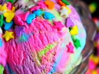 Единорожья еда: как приготовить радужное мороженое