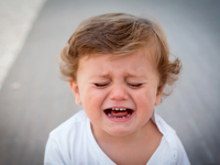 Как отличить детские капризы от возрастного кризиса