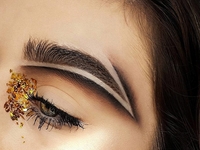 Instagram-тренд: объемные брови