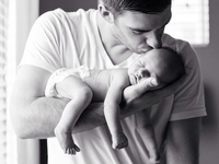 Пеленание новорожденного: за и против