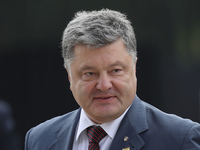 Порошенко прокомментировал надпись Russia на футболке сына