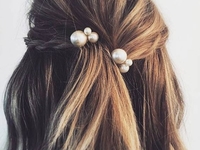 Прически на выпускной на короткие волосы