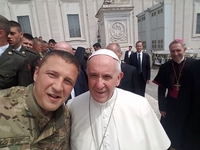 Папа Римский встретился с украинскими военнослужащими