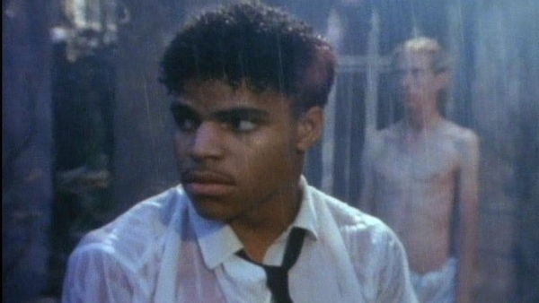 Американский поп-музыкант задержан за избиение домработницы