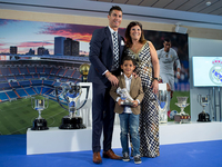 Мама Криштиану Роналду опровергла слухи о беременности его возлюбленной