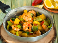 Рис с креветками и ананасом