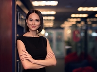 ТОП-5 книг для летнего чтения: советы от ведущей канала 112 Украина Элины Бекетовой