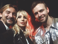 Барских и LOBODA: поцелуй, который покорил спортивную арену