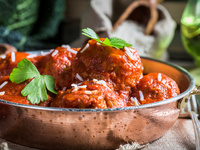 Мясные шарики в духовке