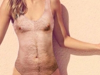 Beloved Shirts провозгласили трендом сезона купальники с принтом волосатой груди