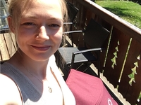 Оксана Акиньшина опубликовала фото в свадебном платье