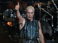 Лидер группы Rammstein хочет стать гражданином России