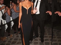 Ужин журнала Vogue: Эмили Ратажковски, Белла Хадид и Лара Стоун стали звездами вечера