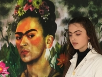 Новая Фрида Кало: модель с монобровью покоряет мир моды