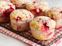 Маффины с малиной: рецепт с фото