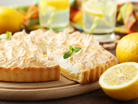 Летний пирог с безе: три вкусные идеи