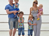 Женщина стала многодетной матерью несмотря на презервативы и противозачаточные