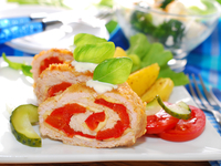 Рулетики из курицы с болгарским перцем и сыром