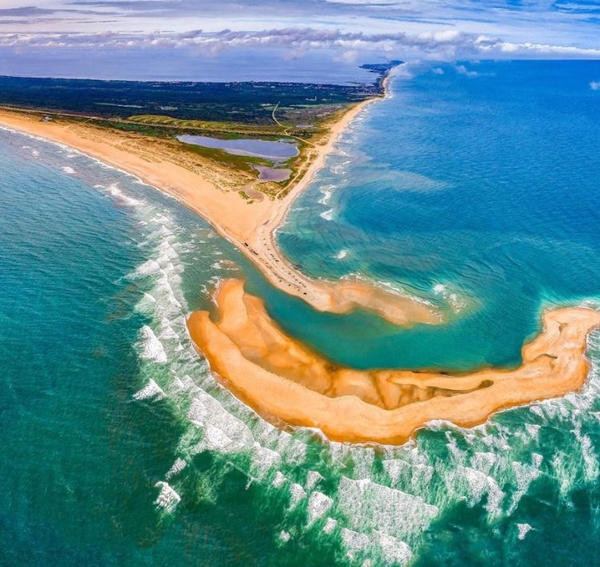 В Бермудском треугольнике появился опасный остров
