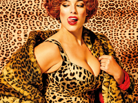 Пышнотелая модель Эшли Грэм снялась в пикантной фотосессии