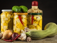 Маринованные огурцы с кабачками
