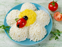 Слоеный салат с консервированной рыбой