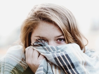 Как скрыть результаты недосыпания: хитрости макияжа