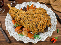 Как приготовить запеченную баранью ногу под пряной корочкой