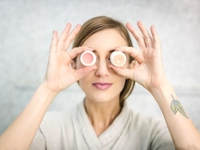 Семь веществ в косметике, которые могут нас убить