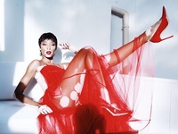 Винни Харлоу поделилась с поклонниками откровенным фото